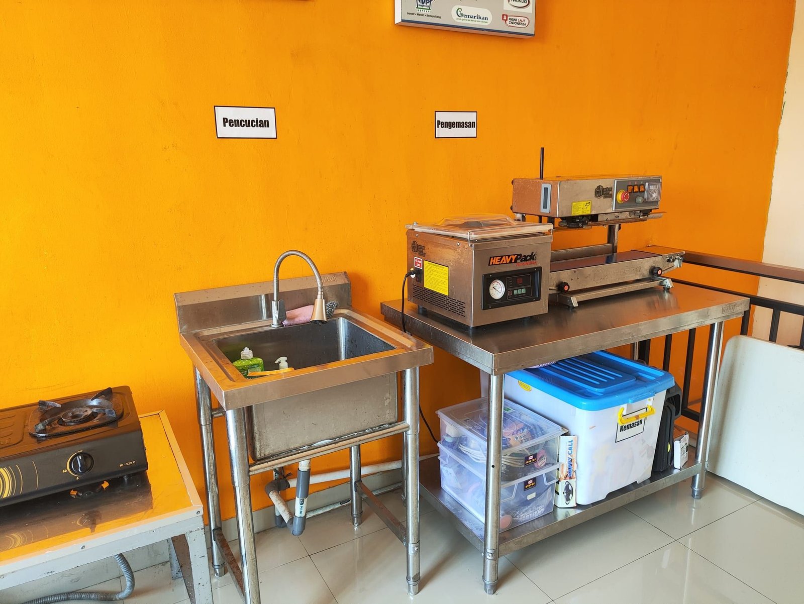 Penyimpanan Bahan Baku