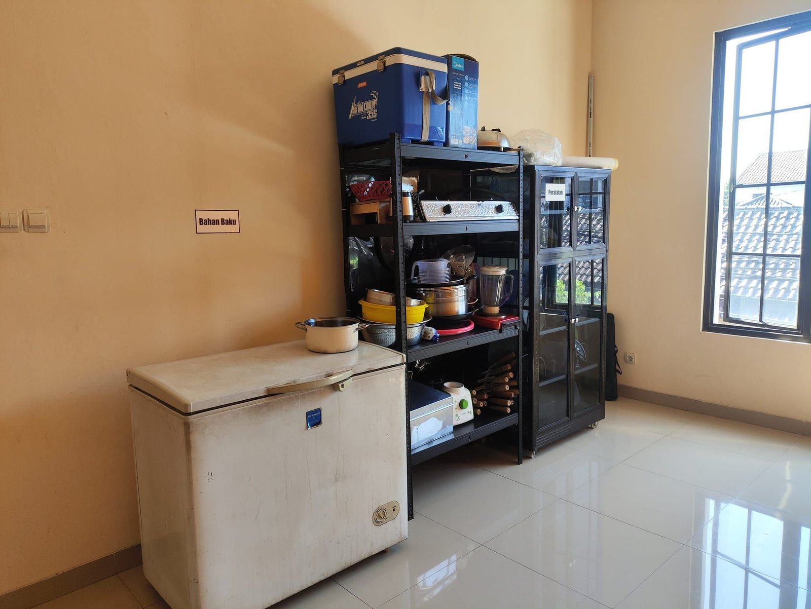 Area Pengolahan dan Adonan